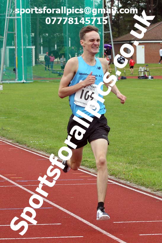 800 metres 58, NECAA Open Meeting, Morpeth, Sunday, March 23rd. David T. Hewitson/Sports for All Pics